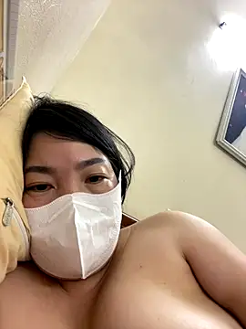 Hachi Sweetbabie  online show from 12/15/25, 10:32