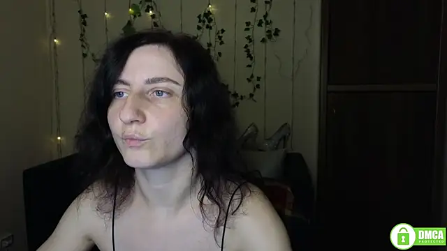 Muse kitty jenia online show from 10/11/25, 11:22