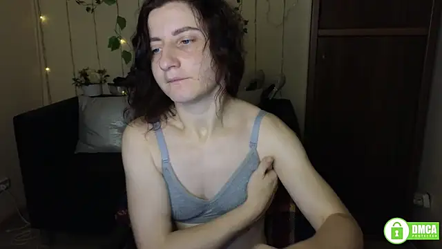 Muse kitty jenia online show from 09/11/25, 05:29