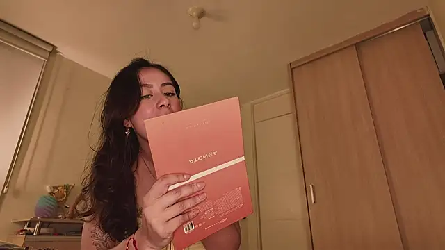 juanasnz99 online show from 05/22/26, 04:32