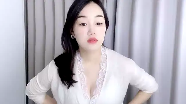 cloud8822 online show from 11/05/25, 05:21