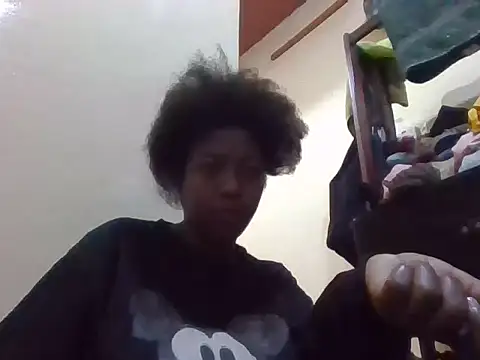 Snapshot of Sexxy_bre chatting on 09/15/25, 06:36 Sexxy bre online show from 09/15/25, 06:36