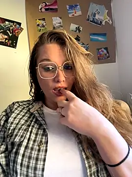 Lalalynn online show from 11/09/25, 06:56