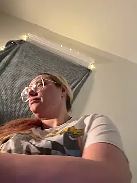 Lalalynn online show from 04/25/26, 07:11