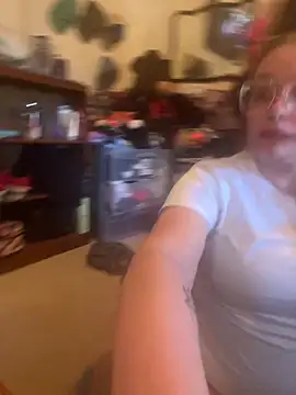 Lalalynn online show from 11/12/25, 04:33