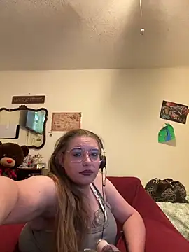 Lalalynn online show from 10/21/25, 07:24