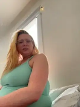 Lalalynn online show from 04/20/26, 10:22