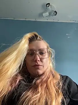 Lalalynn online show from 05/19/26, 04:36