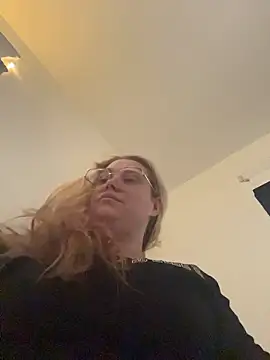 Lalalynn online show from 04/27/26, 07:56