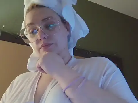 Lalalynn online show from 03/25/26, 02:27