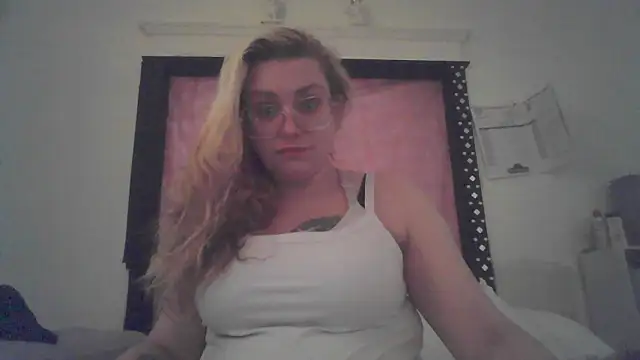 Lalalynn online show from 04/29/26, 06:25