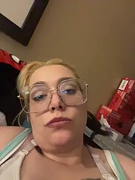 Lalalynn online show from 02/25/26, 05:51