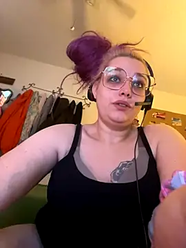 Lalalynn online show from 12/01/25, 03:46