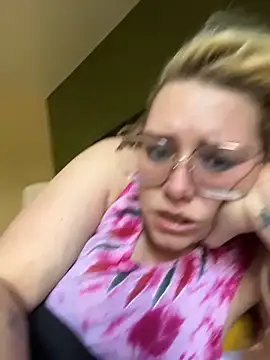 Lalalynn online show from 04/09/26, 05:08