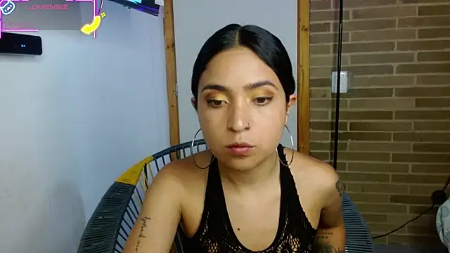 helenacyruss online show from 10/27/25, 07:15