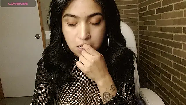 helenacyruss online show from 02/18/26, 07:43