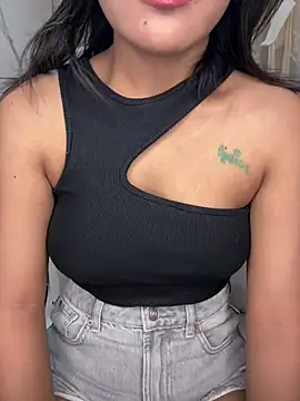 LeisyXO online show from 01/31/25, 06:57