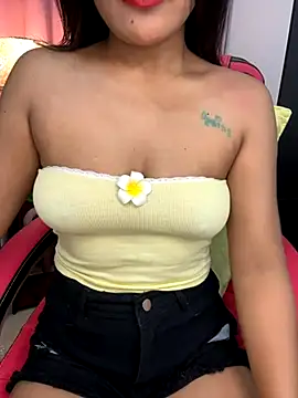 LeisyXO online show from 10/04/25, 07:48