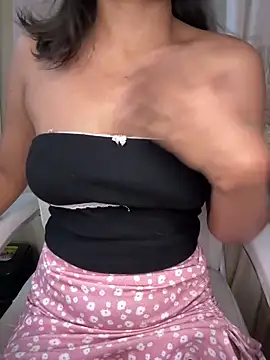 LeisyXO online show from 02/20/25, 01:03