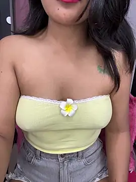 LeisyXO online show from 03/27/26, 08:21