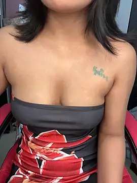 LeisyXO online show from 11/22/25, 05:23