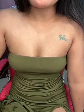 LeisyXO online show from 11/04/25, 07:06