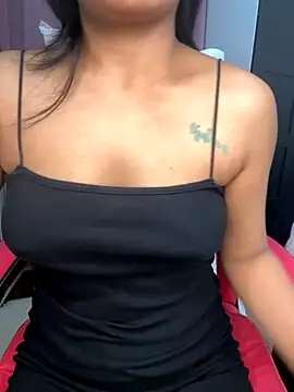 LeisyXO online show from 11/11/25, 08:03