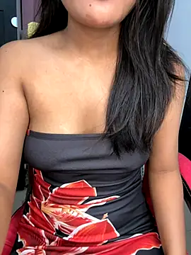 LeisyXO online show from 10/10/25, 08:20