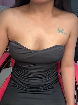 LeisyXO online show from 10/30/25, 07:55