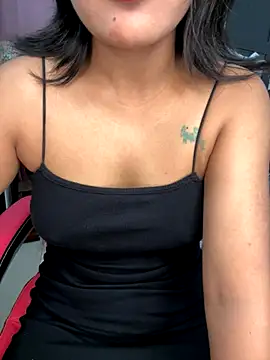 LeisyXO online show from 11/27/25, 08:09