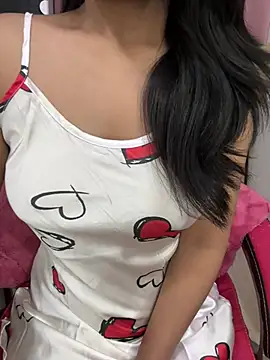 LeisyXO online show from 04/14/26, 08:36