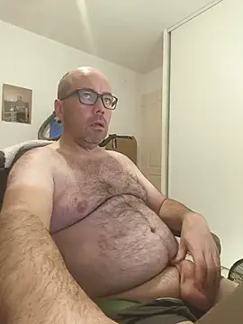 Snapshot of veryverybigdick45 chatting on 06/07/26, 10:37 veryverybigdick45 online show from 06/07/26, 10:37