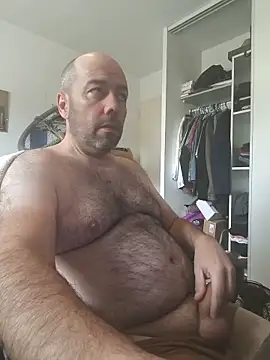 Snapshot of veryverybigdick45 chatting on 06/04/26, 09:36 veryverybigdick45 online show from 06/04/26, 09:36
