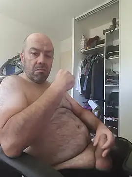 Snapshot of veryverybigdick45 chatting on 07/02/26, 12:00 veryverybigdick45 online show from 07/02/26, 12:00