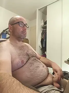 Snapshot of veryverybigdick45 chatting on 06/09/26, 10:11 veryverybigdick45 online show from 06/09/26, 10:11