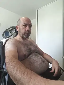 Snapshot of veryverybigdick45 chatting on 06/05/26, 09:26 veryverybigdick45 online show from 06/05/26, 09:26