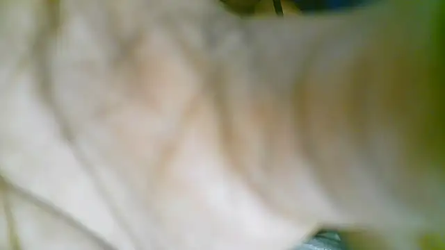 Snapshot of Queenshaz01 chatting on 10/26/25, 12:11 Queenshaz01 online show from 10/26/25, 12:11