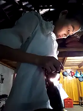 Snapshot of trieungoclnt chatting on 11/23/25, 09:52 trieungoclnt online show from 11/23/25, 09:52