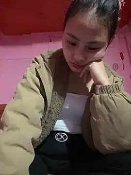 trieungoclnt online show from 02/18/26, 05:38