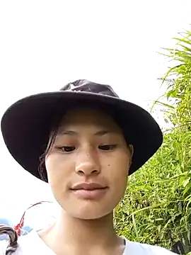 Snapshot of trieungoclnt chatting on 10/08/25, 09:00 trieungoclnt online show from 10/08/25, 09:00