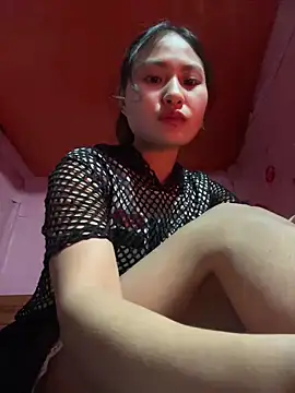 trieungoclnt online show from 02/02/26, 10:58