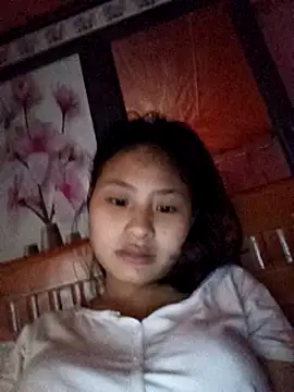 Snapshot of trieungoclnt chatting on 03/23/25, 04:38 trieungoclnt online show from 03/23/25, 04:38