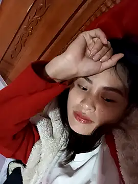 Snapshot of trieungoclnt chatting on 10/27/25, 04:35 trieungoclnt online show from 10/27/25, 04:35