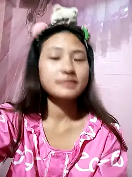 Snapshot of trieungoclnt chatting on 10/11/25, 04:30 trieungoclnt online show from 10/11/25, 04:30