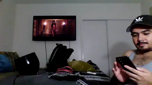 JooveyRose online show from 11/26/25, 03:50