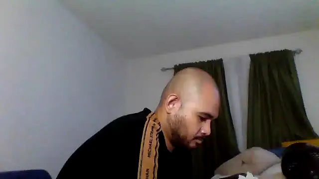 JooveyRose online show from 11/15/25, 01:48