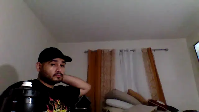 Snapshot of JooveyRose chatting on 01/05/26, 11:19 JooveyRose online show from 01/05/26, 11:19