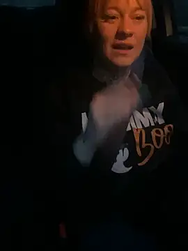 poussichienne online show from 03/25/26, 05:18