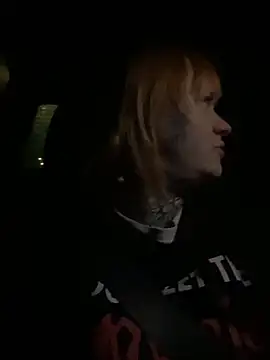 poussichienne online show from 03/21/26, 04:25