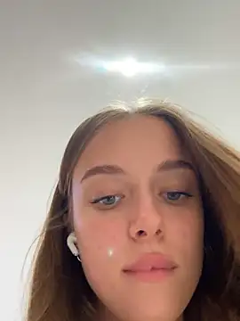 enjoy my beauty online show from 02/26/25, 04:19